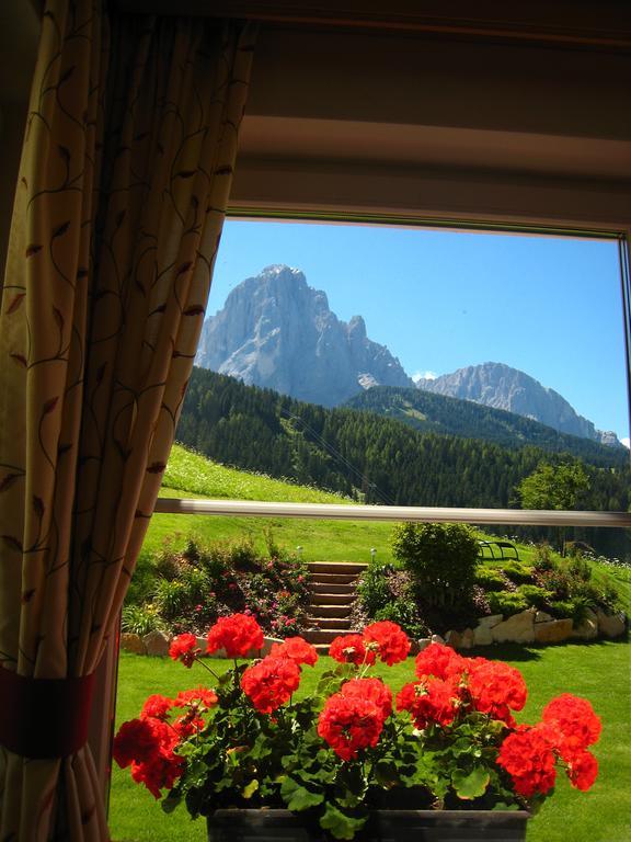 Apartments Antines セルヴァ・ディ・ヴァル・ガルデーナ エクステリア 写真