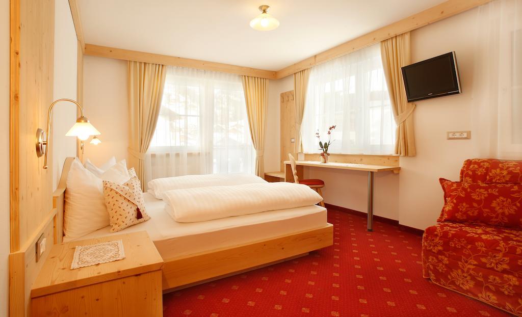 Apartments Antines セルヴァ・ディ・ヴァル・ガルデーナ 部屋 写真