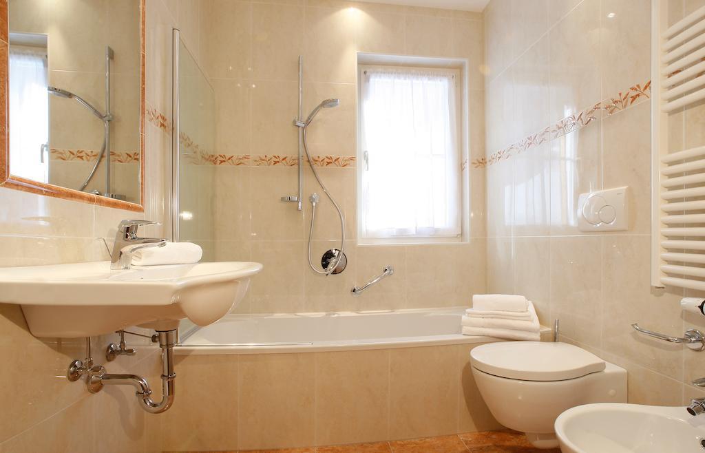 Apartments Antines セルヴァ・ディ・ヴァル・ガルデーナ 部屋 写真